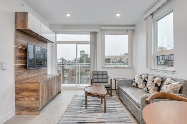 Building Photo - 1170 Barclay St Unit 204