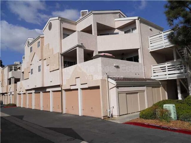 Building Photo - 7223 Camino Degrazia Unit 77