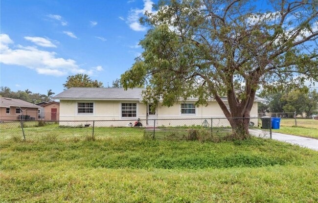 Photo - 6135 Markland Ave