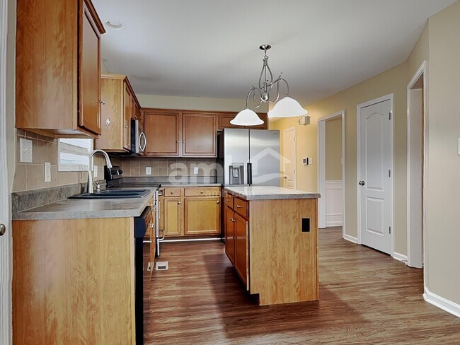 Photo - 5523 Golden Gate Rd