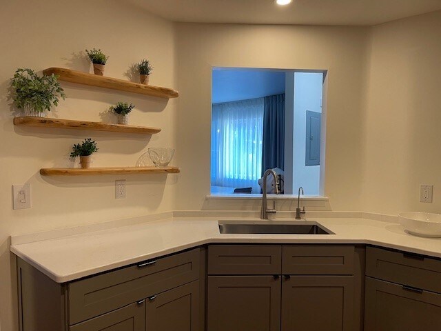 Kitchen Sink - 144 Swan Ln Unit 144 Swan Lane