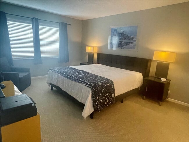 Photo - 2500 NE 48th Ln Unit 605