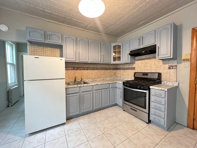 Unit 2 - 87 W 20th St Unit 1R