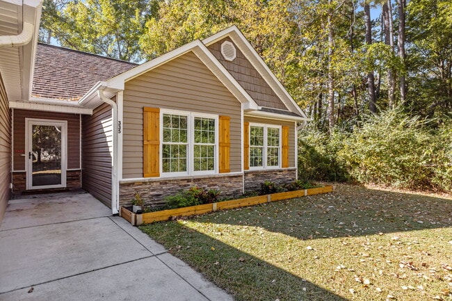 Photo - 335 Tall Pine Rd