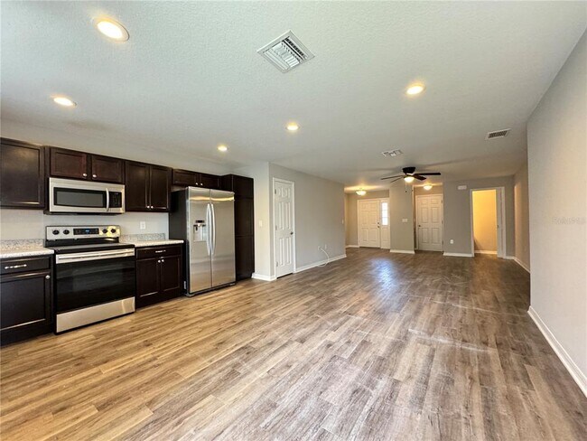 Photo - 3127 24th St W