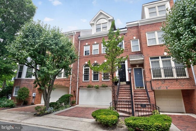 Building Photo - 1533 N Colonial Ct Rental