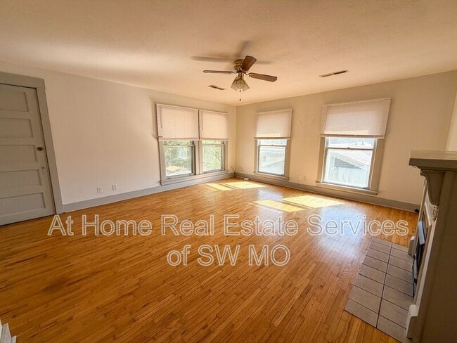 1021 E Walnut St Unit 3