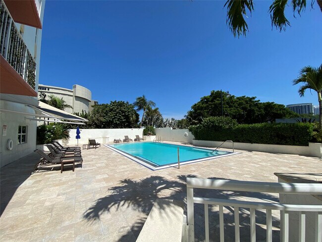 Photo - 3000 E Sunrise Blvd Unidad 3C