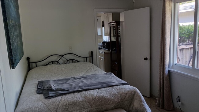 Photo - 803 NE 21st Dr