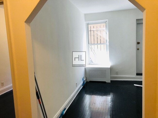 Building Photo - FIRST AVENUE Rental