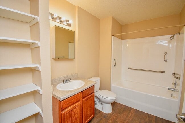 Photo - 1220 Heritage Dr Apartment