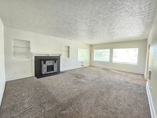 Photo - 819 W 11th Ave Unit B