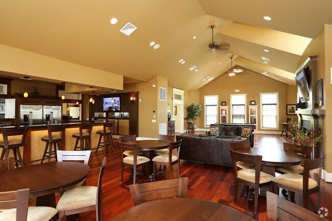 The Grand Lofts