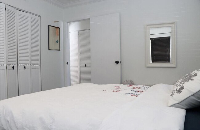 Photo - 7331 Gary Ave Unidad 209