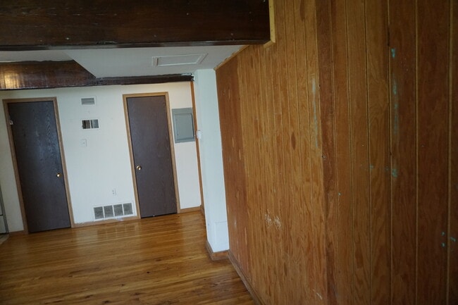 Photo - 64 W Northwood Ave Unit C