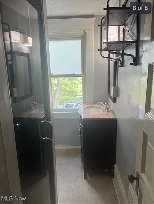 Building Photo - 844 Sumner St