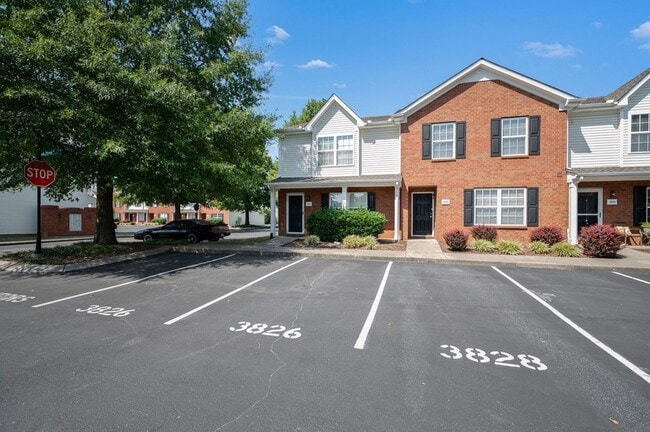 3826 Chippewa Pl