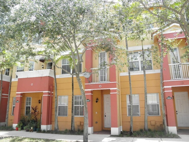 Photo - 1905 Shoma Dr Townhome