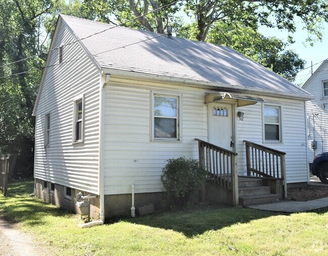 Building Photo - 2 bedroom HOUSE For RENT