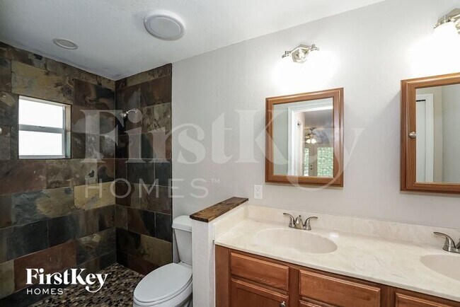 Photo - 4637 Antioch St