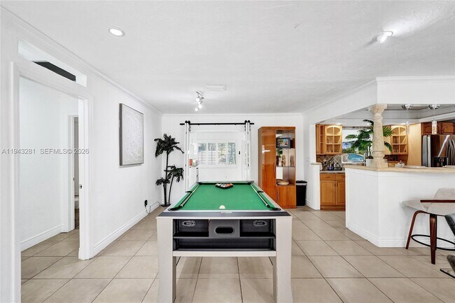 Photo - 2101 NE 25th St