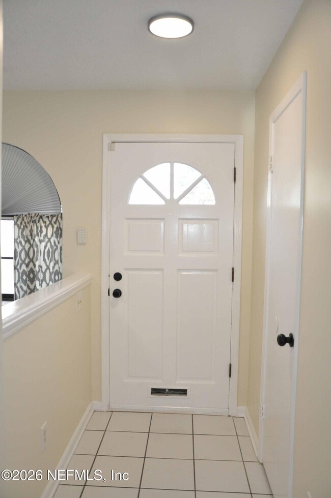 Photo - 2074 2nd St S