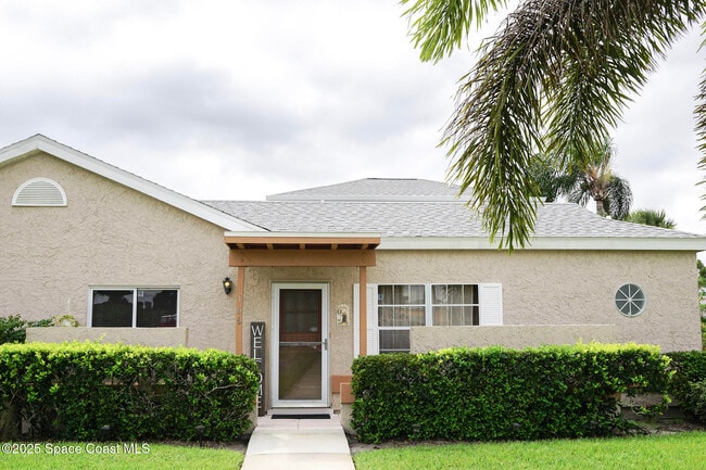 Building Photo - 1465 Malibu Cir NE
