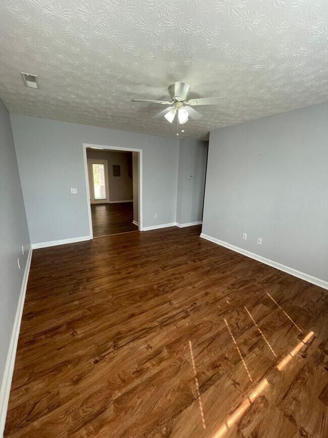 Photo - 1313 &amp; 1315 Avenue C SE Unit 1313 Avenue C SE