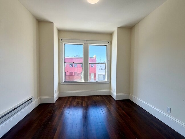 225 9th St