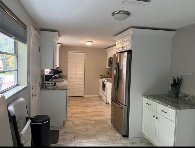 Photo - 2317 W Bristol Ave