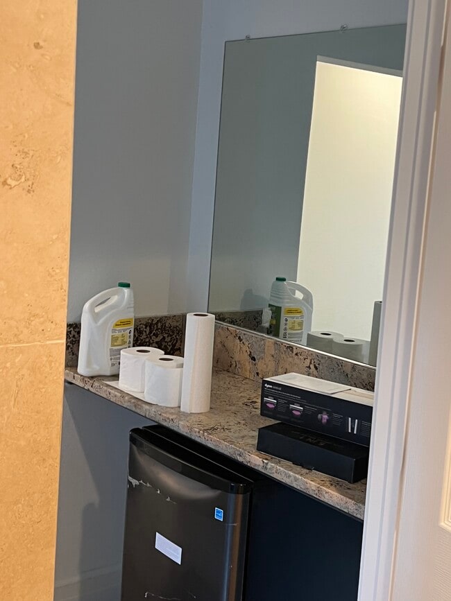 Photo - 346 SE Harlow Ave Unit #2