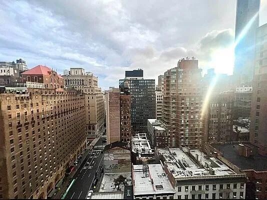 50 Lexington Ave Unit 20F