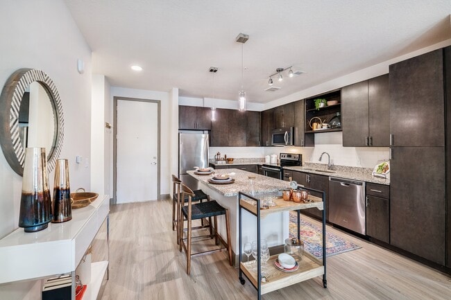 Building Photo - Cortland Hunters Creek Rental