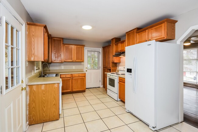 Photo - Gorgeous 3BR Home with Covered Parking in Prime Kennesaw Location