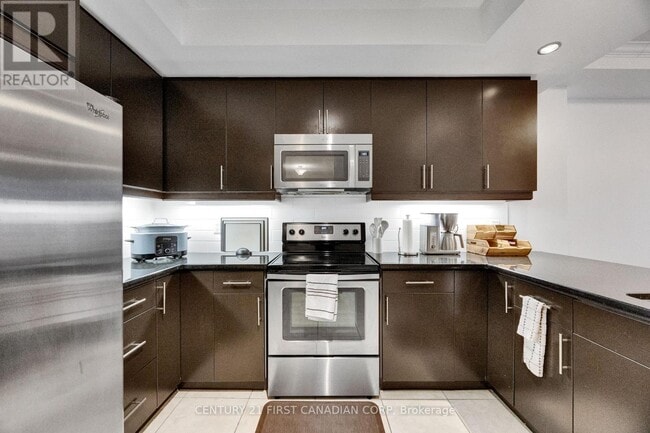 Photo - 330 Ridout St N Unité 1602