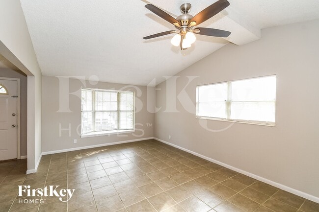 878 Westgate Dr