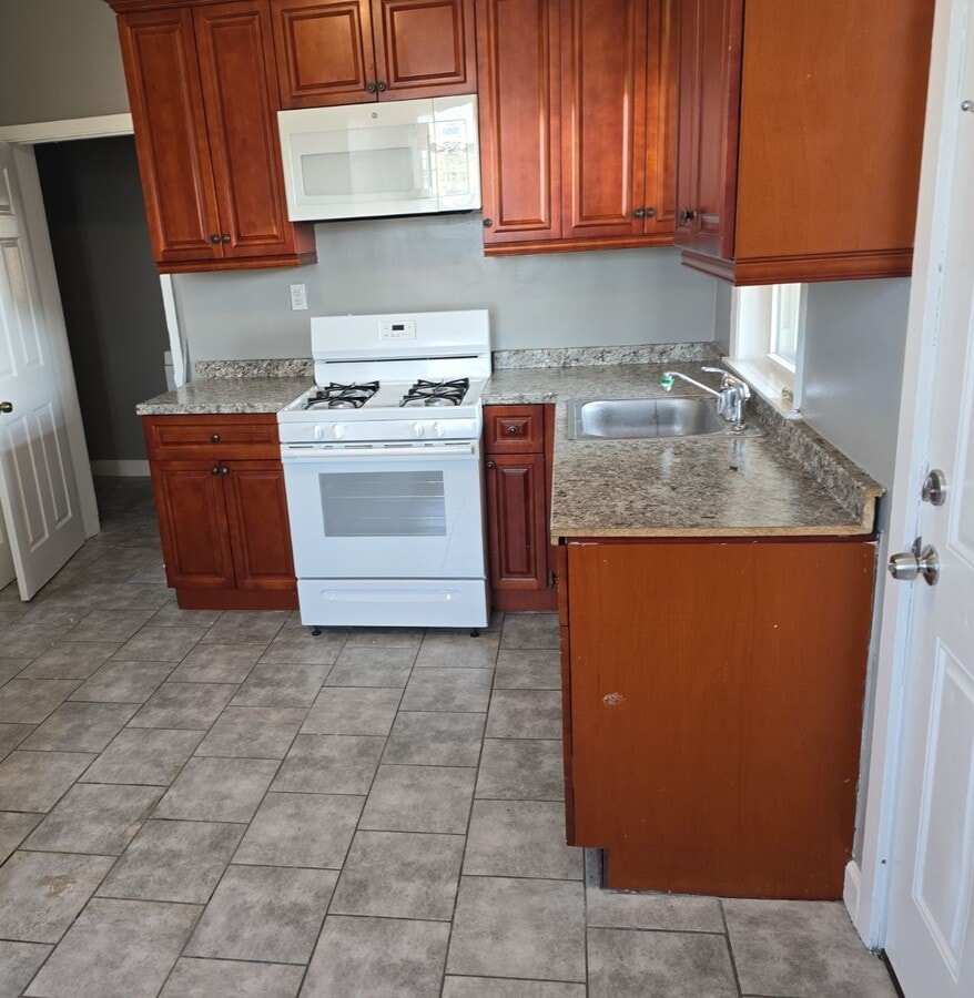 Photo - 1177 North Ave Unidad 3rd Floor