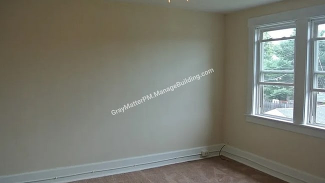 Photo - 861 Priestley Ave