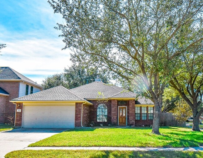 Building Photo - 21619 Oakcreek Ct