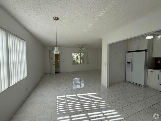 Building Photo - 602 Flanders N Rental
