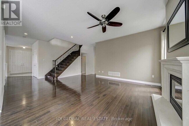 Photo - 2 Bowkett Dr