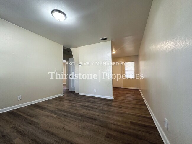 Photo - 5502 Plymouth St