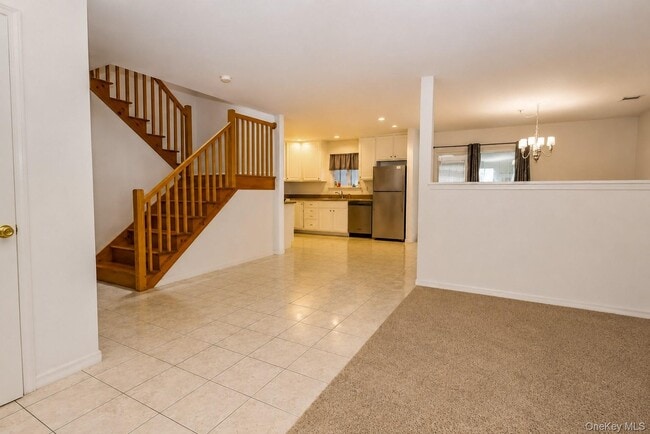 Photo - 263 Tamerisk Ln