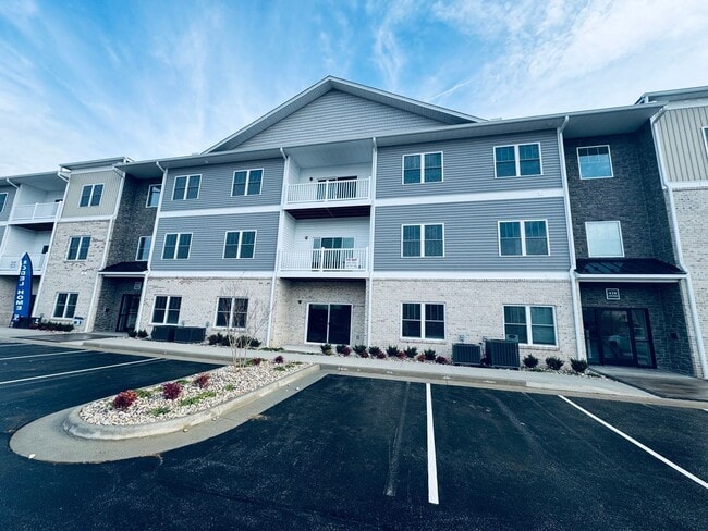 Building Photo - THE CROWN AT CORNESTONE Unit 206