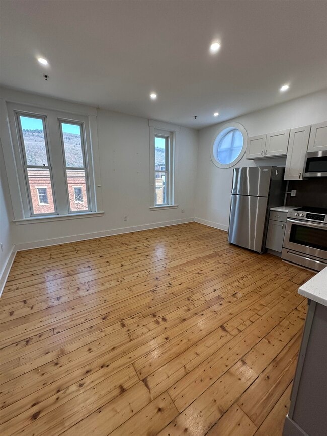 Photo - 4 Elliot St Unit 11