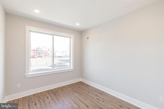 Photo - 1906 E York St Unit 1