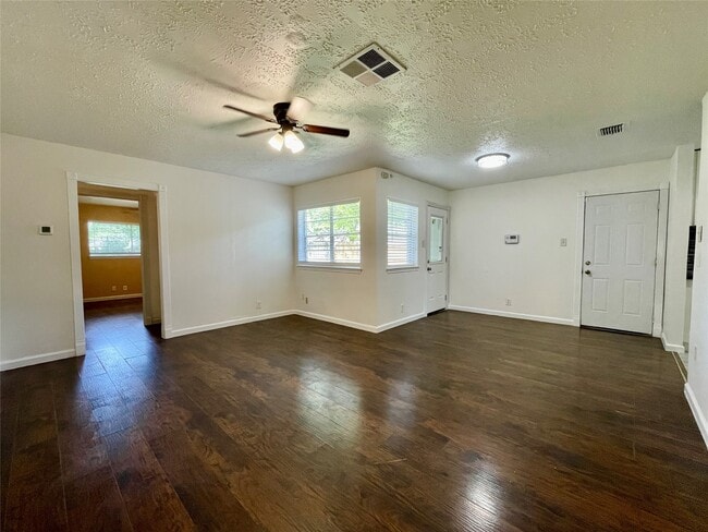 Photo - 5375 Little John Ln