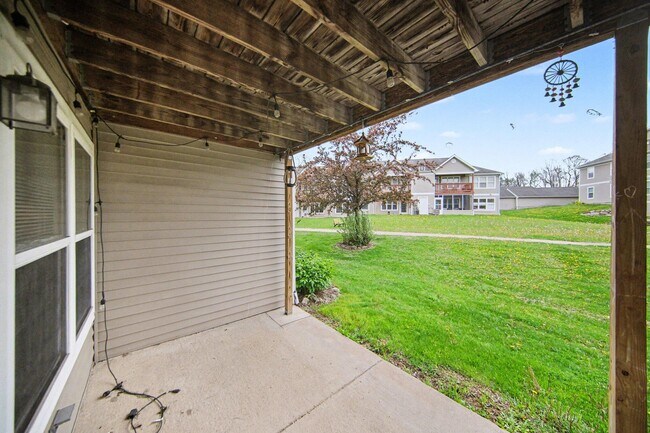 Photo - 1305 Millbrook Trail