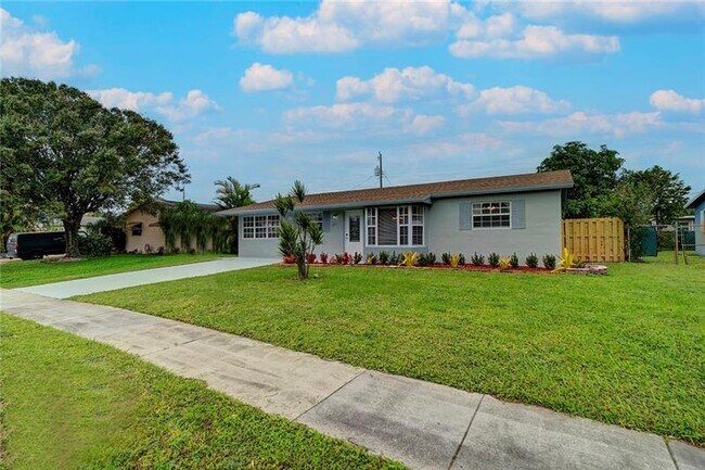 Photo - 6711 NW 8th St