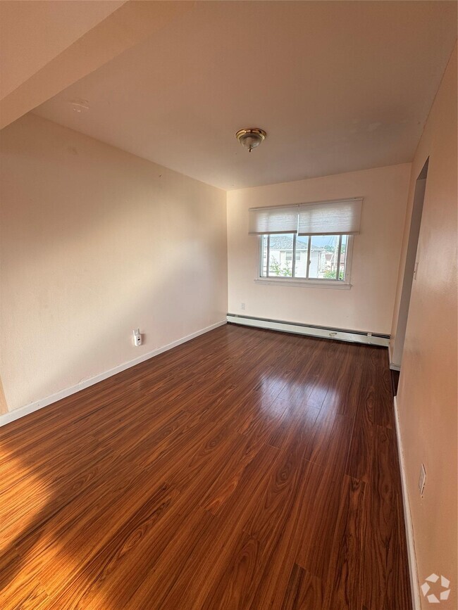 Building Photo - 150 Carnegie Ave Unit 2nd Floor Rental